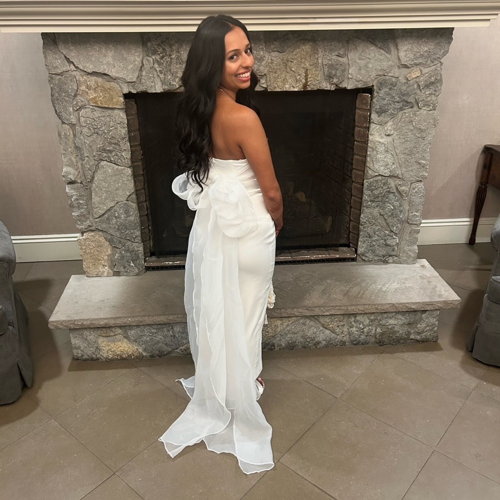 Selfie Leslie Strapless White Dress